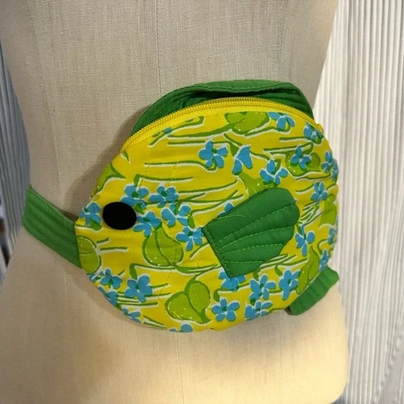 Super cute Quilted Fish Fanny Pack - Picture 2 of 6